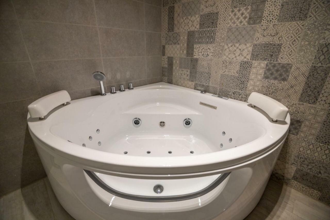 قولدن سكوير طريق الرياض Golden Square Riyadh Road Khamis Mushait Ngoại thất bức ảnh