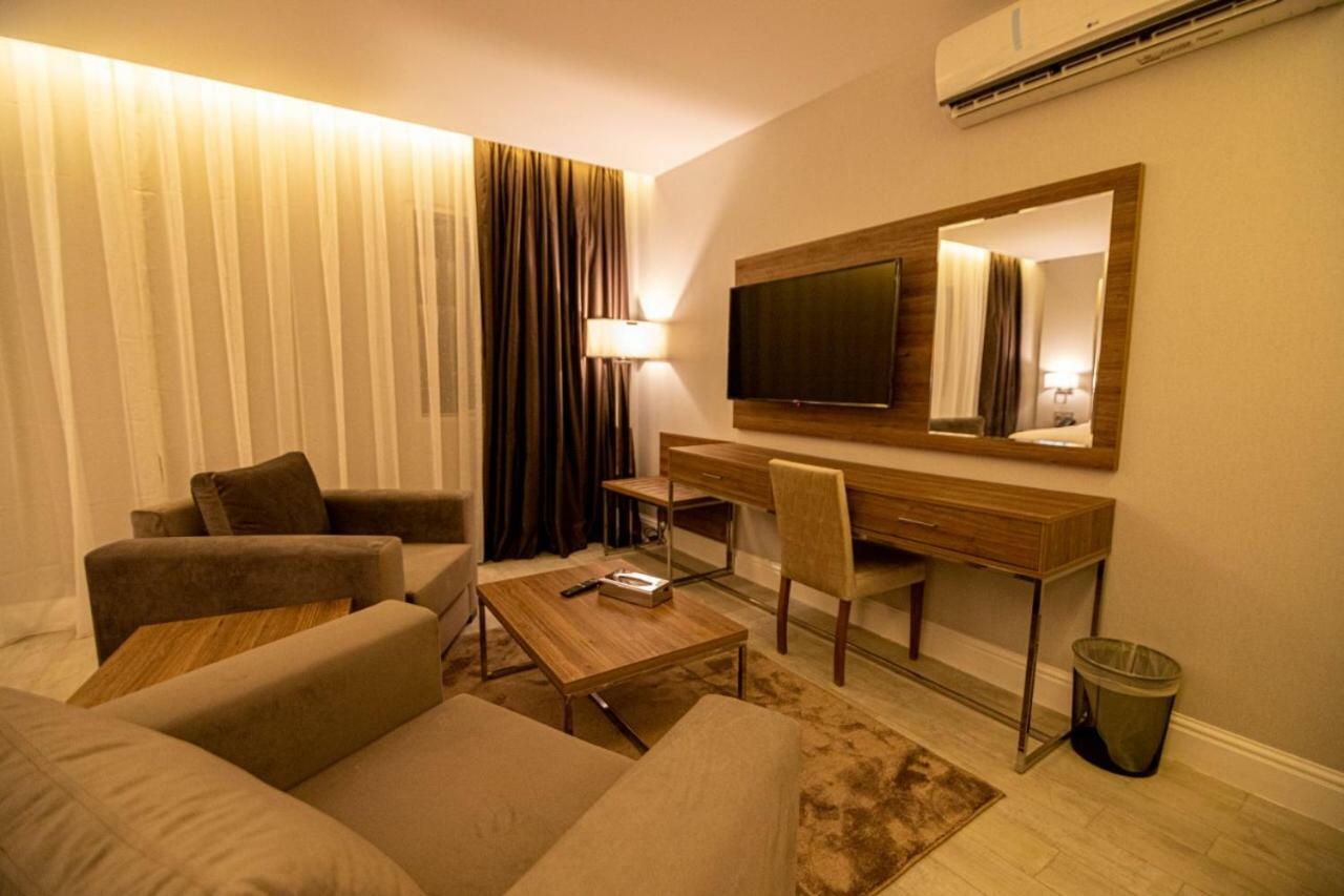 قولدن سكوير طريق الرياض Golden Square Riyadh Road Khamis Mushait Ngoại thất bức ảnh